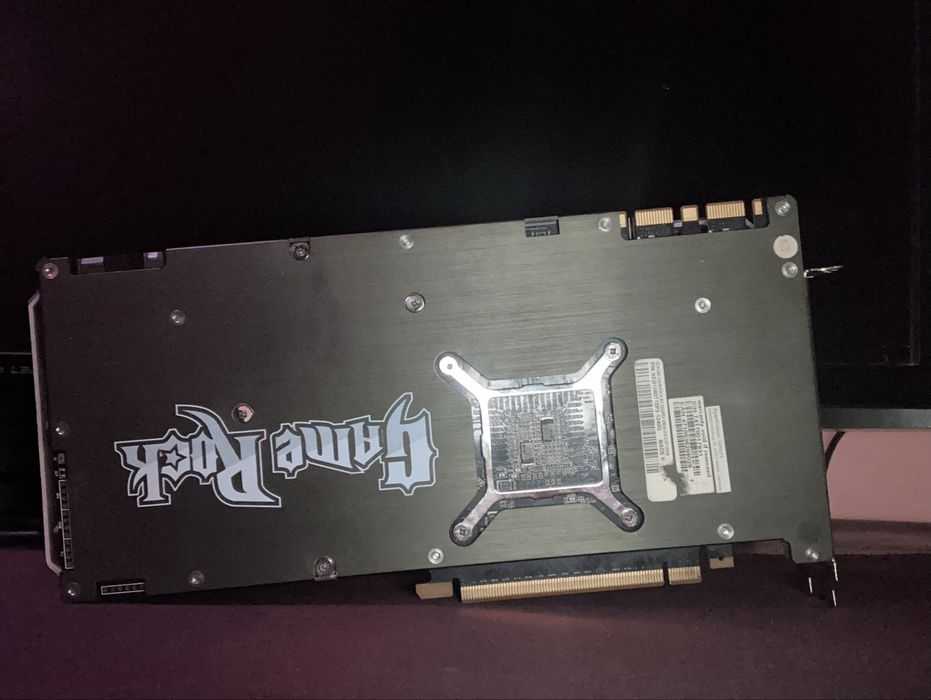 Продам видеокарту GTX 1080