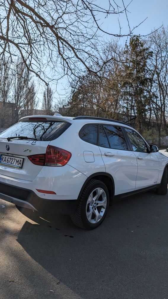 Продам свою BMW X1 2015