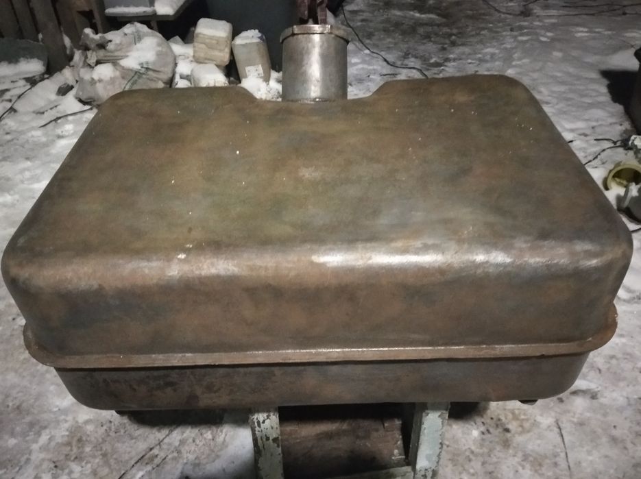 Бак паливний. Бензобак Газ, Зіл та ін.