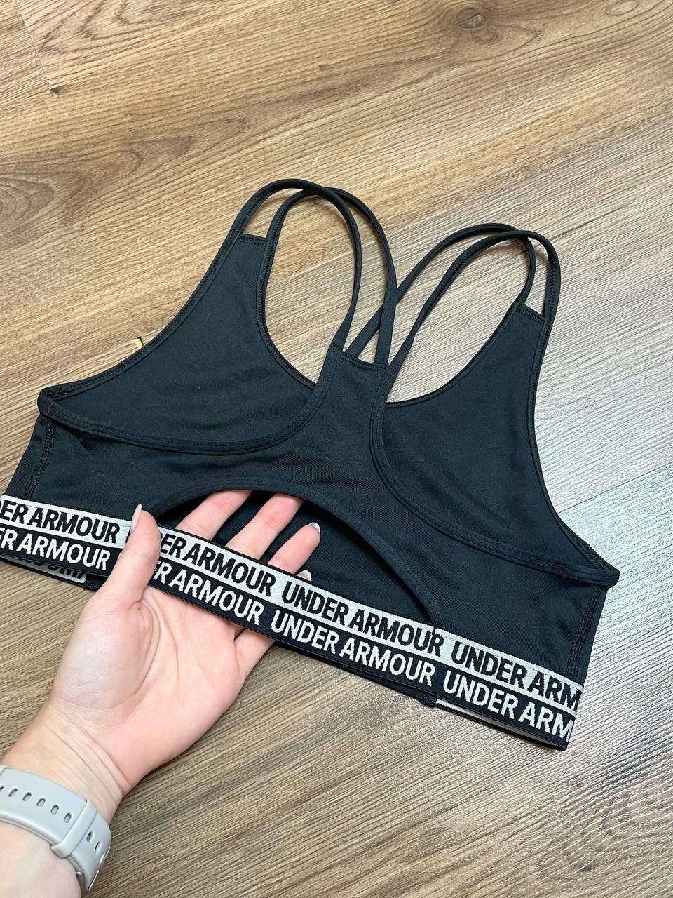 Жіночій топ від Under armour