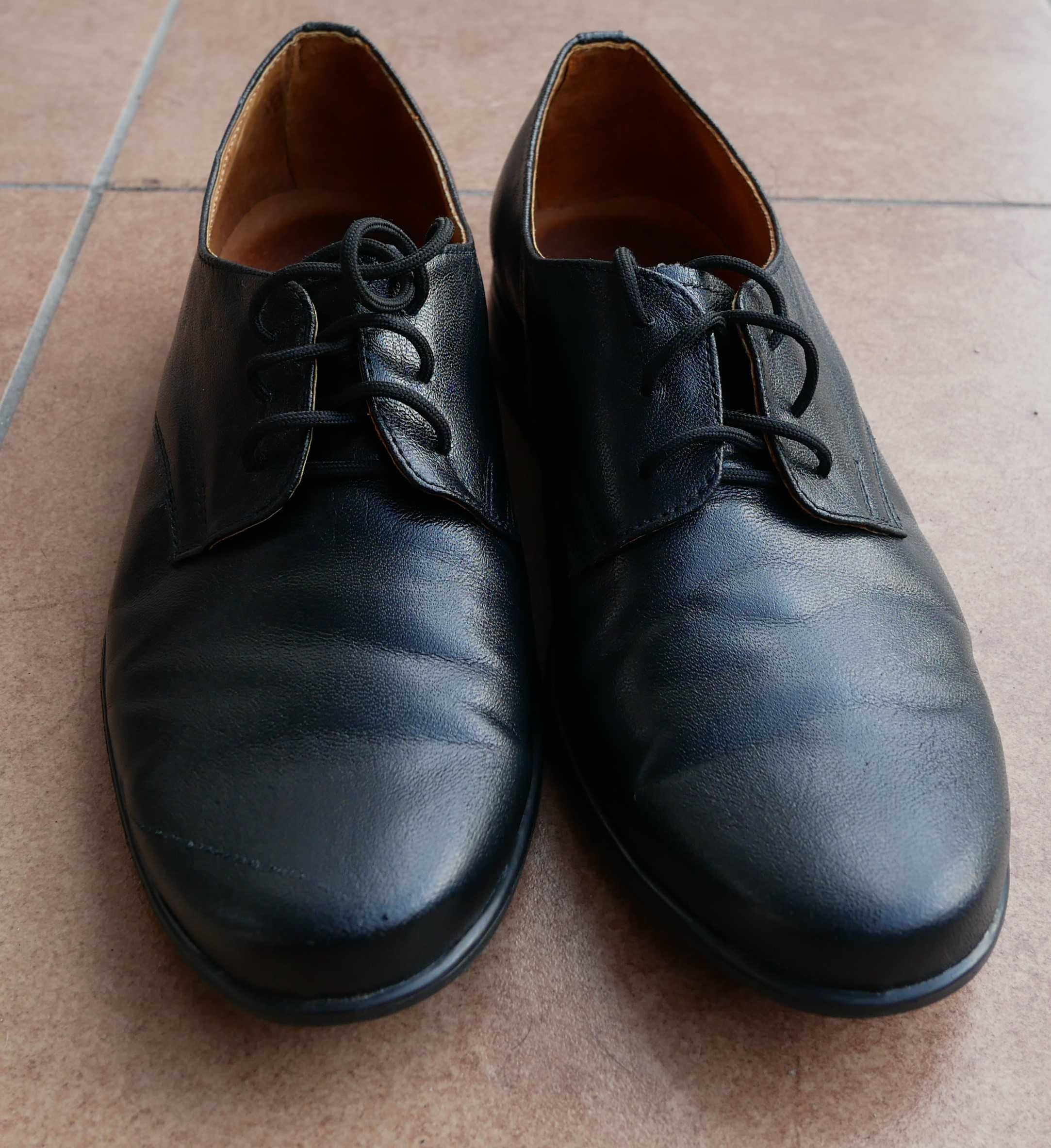 Czarne buty roz 36