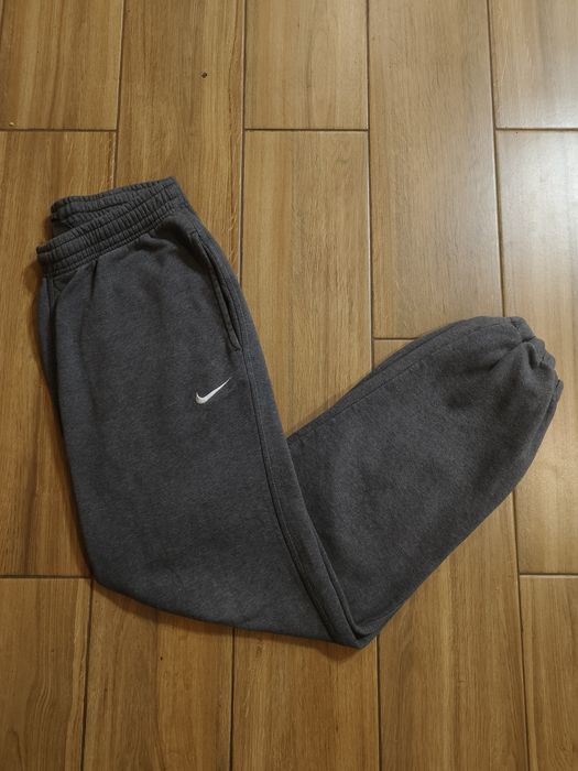 Spodnie dresowe Nike szerokie  rozmiar S