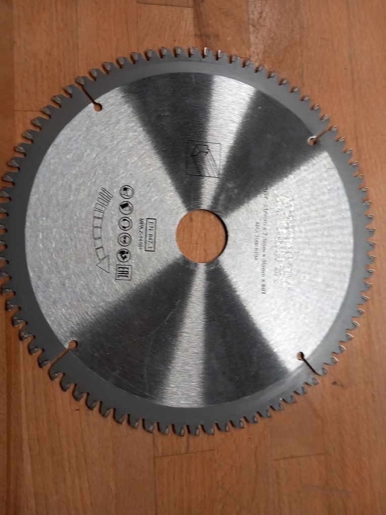 Tarcza Erbauer 216x30mm