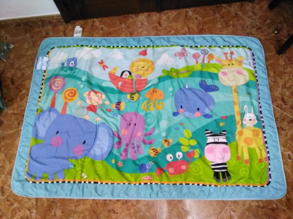 Mega tapete de atividades bebé.