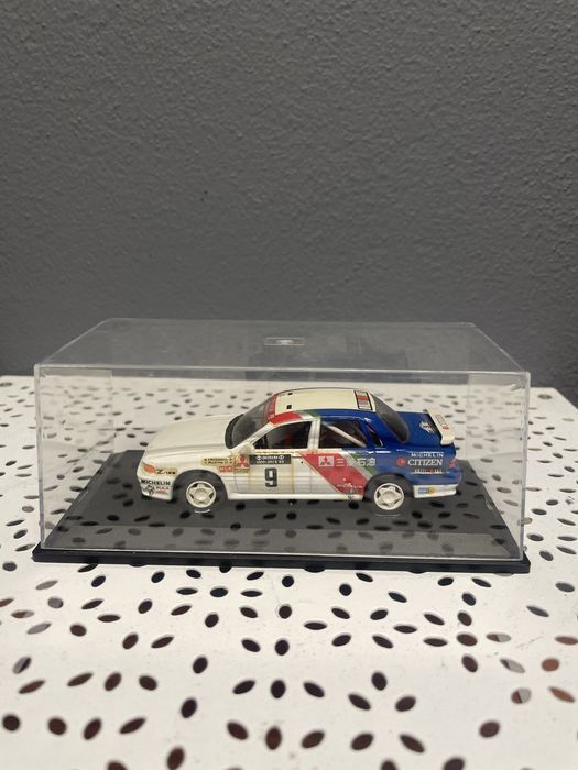 Mimiatura Mitsubishi Galant VR4