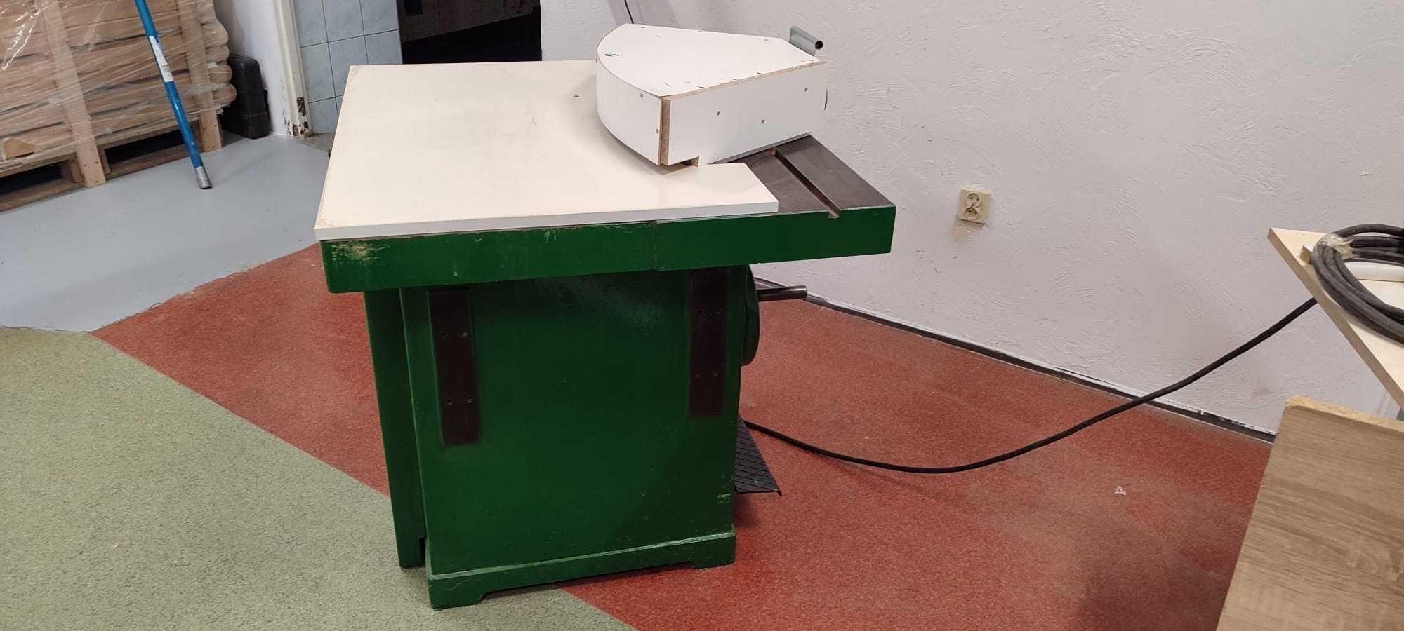 Frezarka dolnowrzecionowa Gomad stan bardzo dobry
