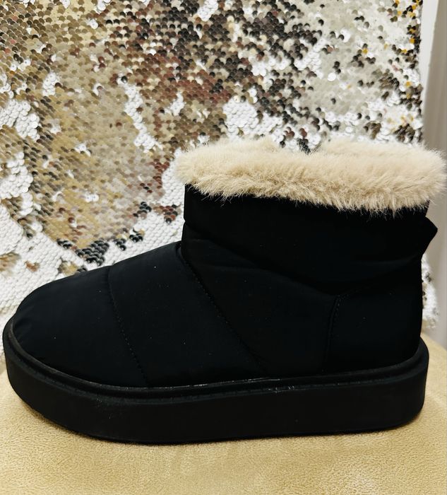 Чорні чоботи жіночі, Zara