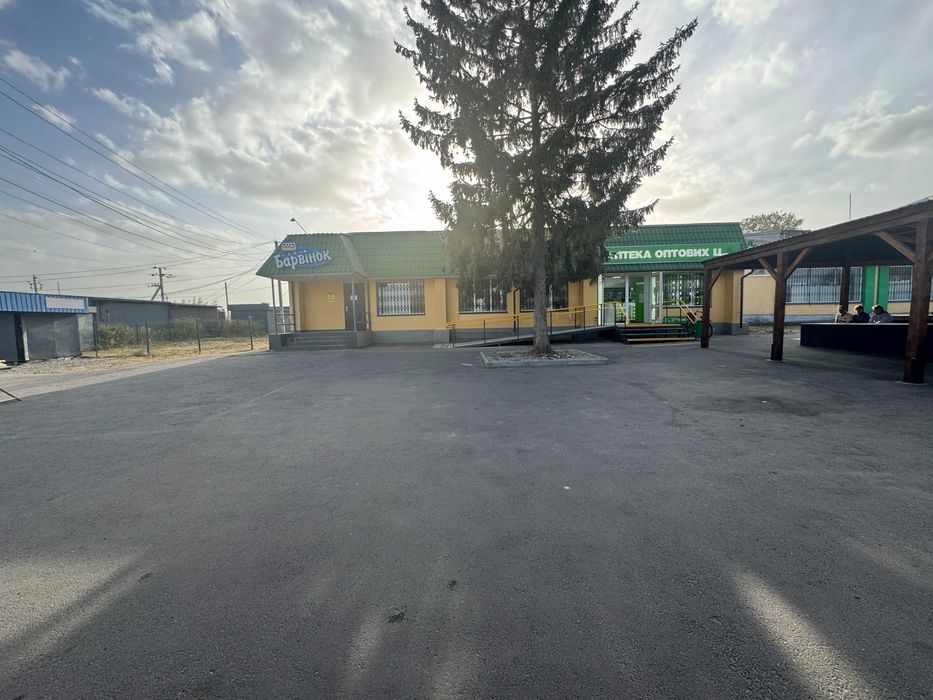 Фасадне приміщення в с. Червона Слобода