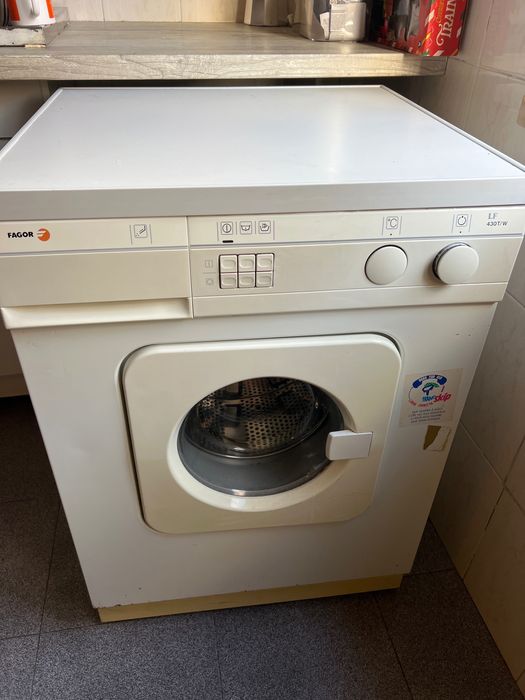 Vendo máquina de lavar com avaria