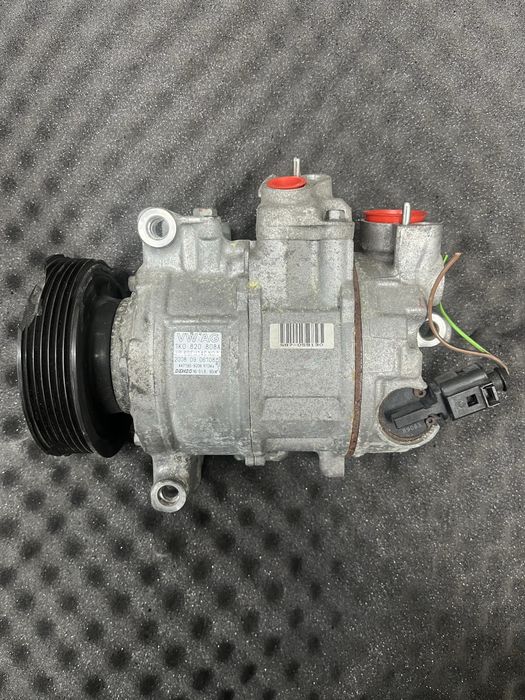 Компресор кондиціонера Volkswagen 1K0820808A