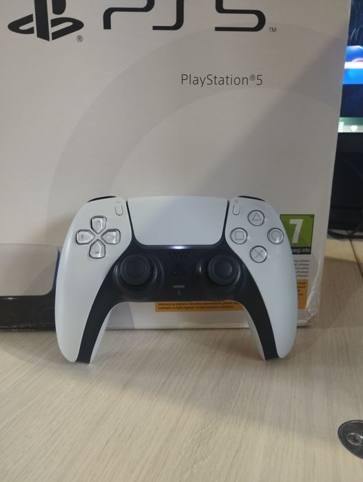 Sony Playstation 5 Blu-ray в отличном состоянии