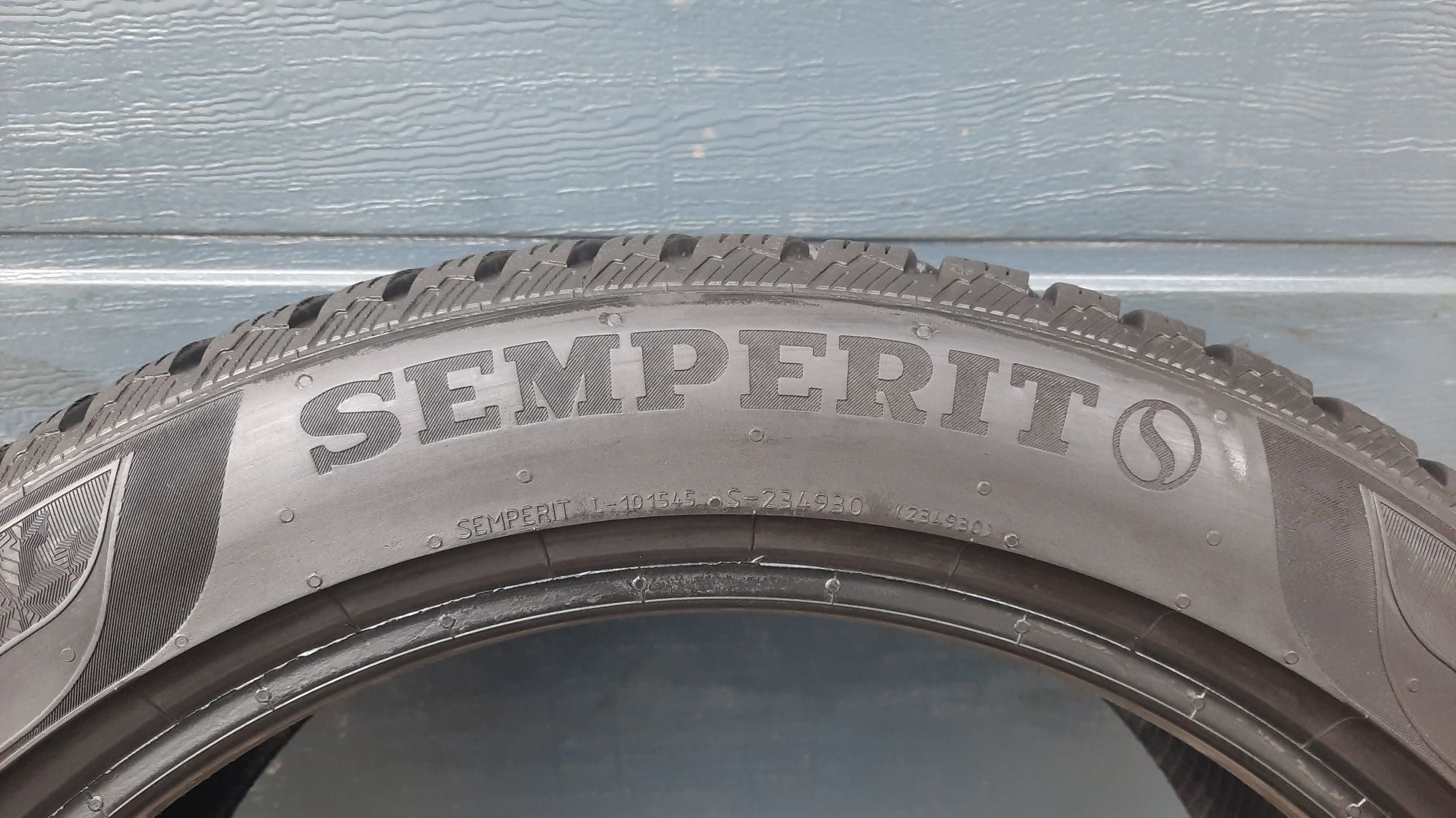 Semperit 235/45 R18 Speed-Grip zimowe 6.4 mm