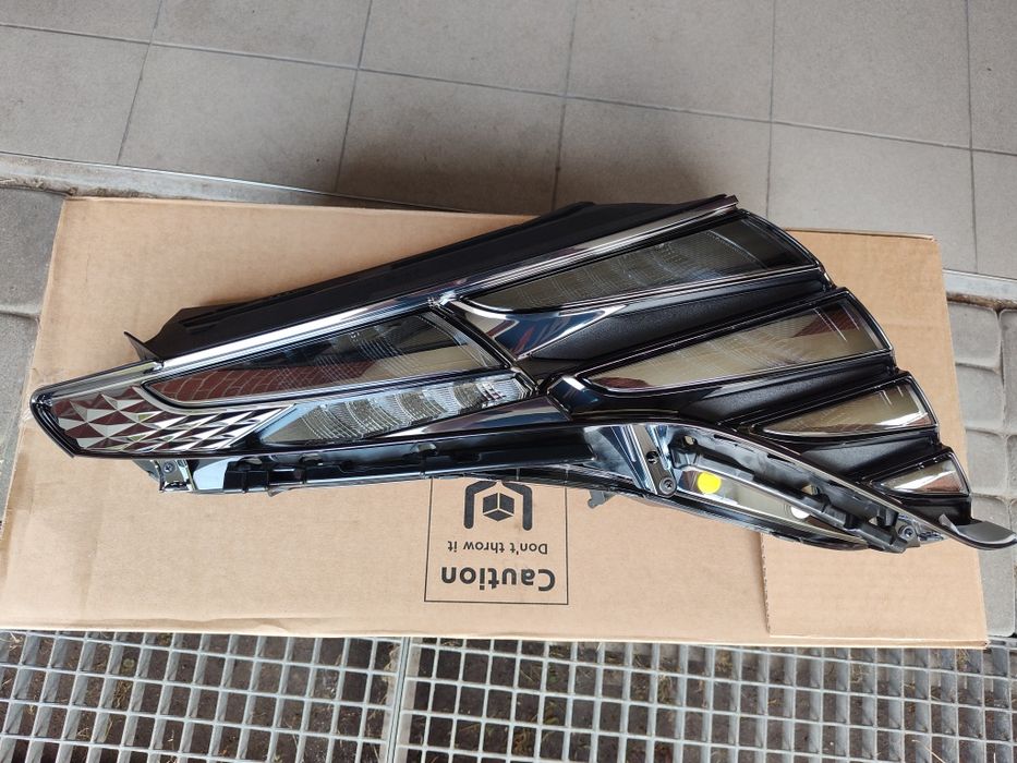 Lampa przednia LED Hyundai Tucson