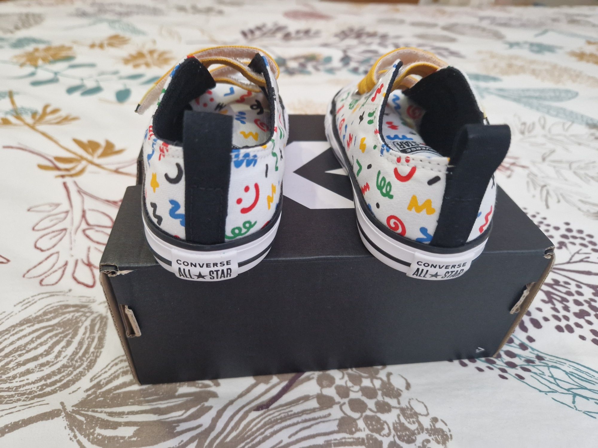 Sapatilhas converse all star , n° 24, formato lápis, Novas!!