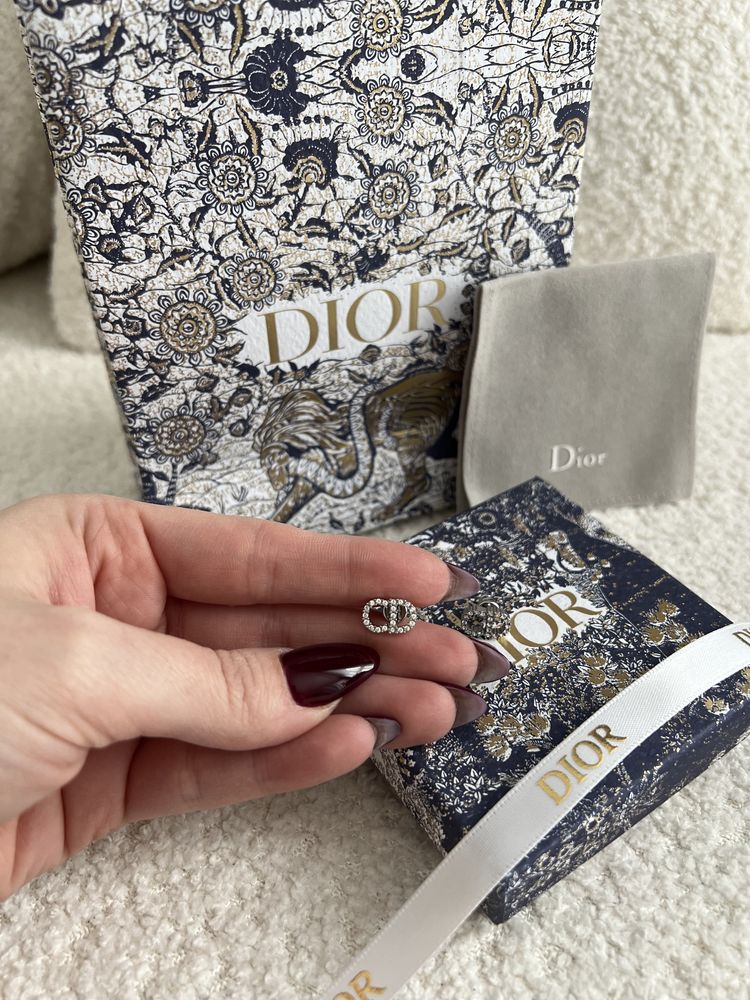 Kolczyki Dior od ręki / Dior earrings