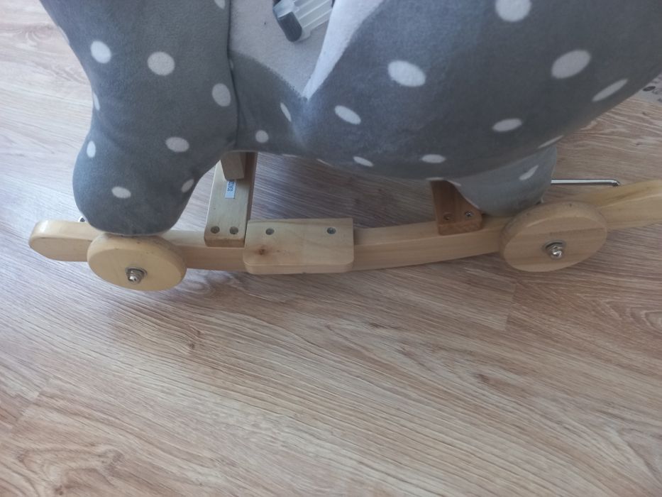 Konik jeździk bujak Kinderkraft na biegunach