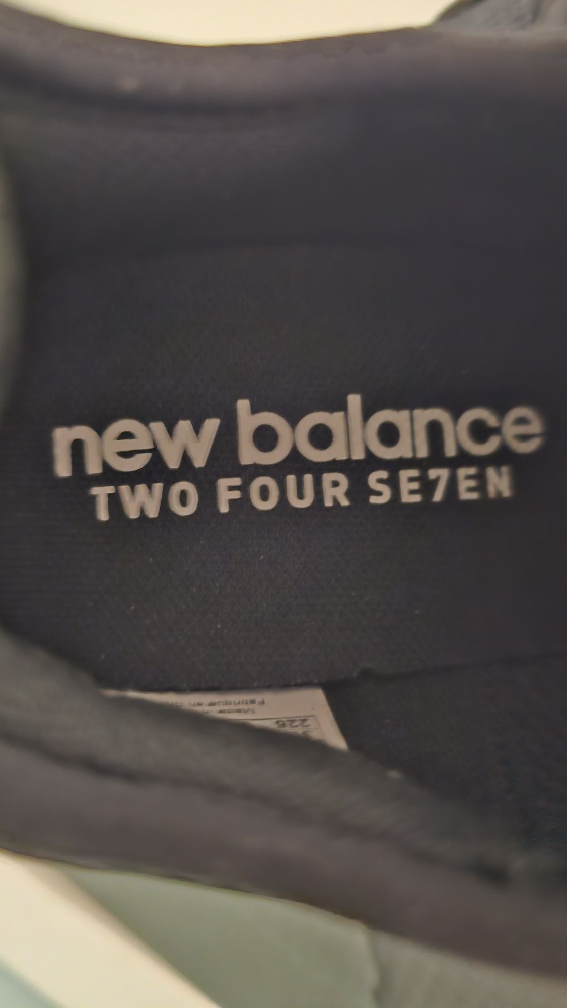 Sneakersy sportowe New Balance czarne w rozmiarze 37 / wkładka 22.5 cm