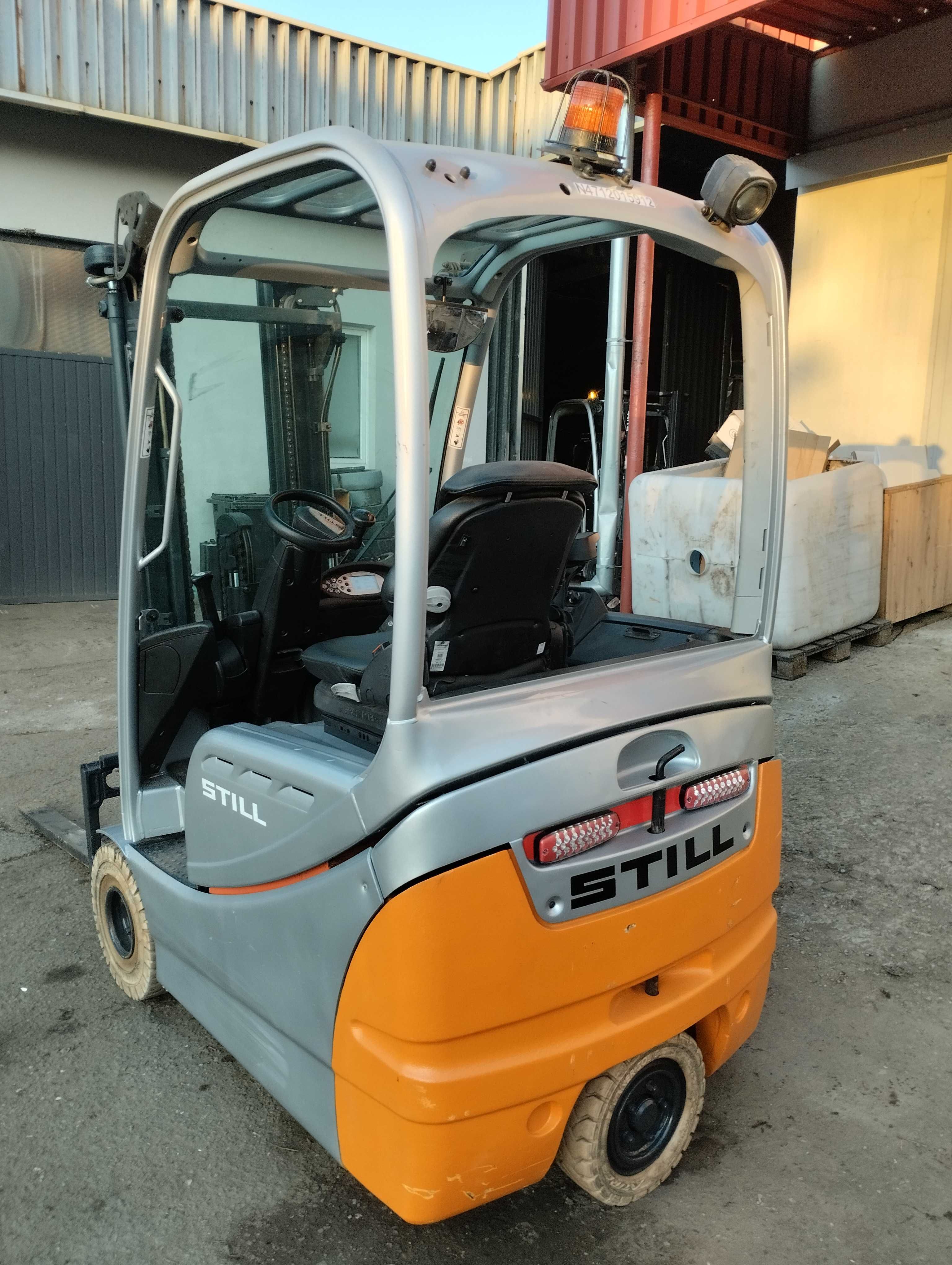 Sprzedam elektryczny Still RX20-14 z 2016r, maly przebieg,triplex.