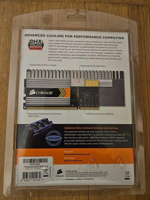 Zestaw pamięci RAM Corsair XMS3 DHX DDR3 4 GB