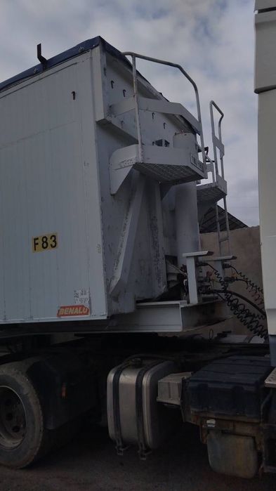 Напівпричіп C.M.T. 55куб. Можливо розтермінування.