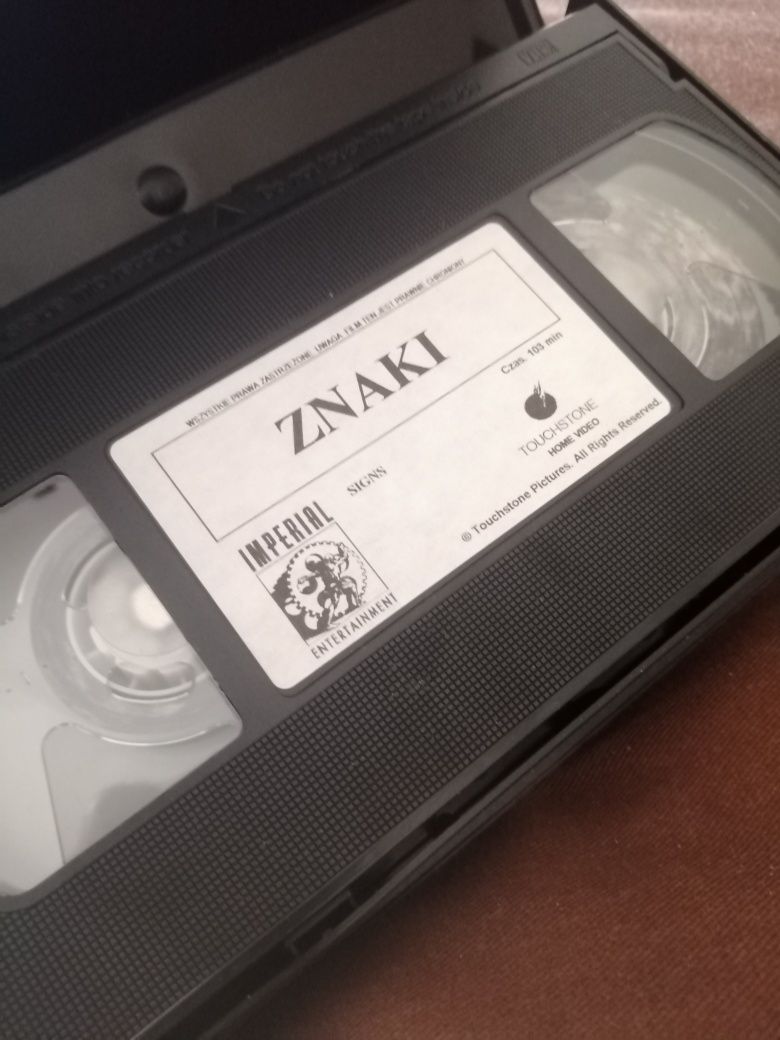 Znaki, kaseta VHS film video, Mel Gibson