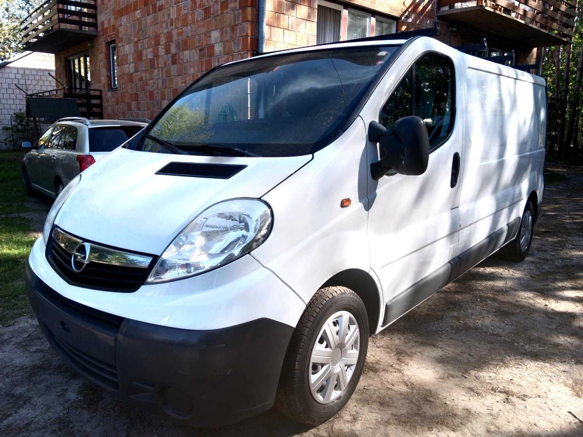 Vivaro Trafic 2,0cdti 10r