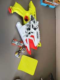 Pistolet nerf nitro interaktywny z autkami