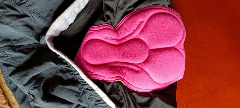 Spodenki rowerowe damskie, podwójne z wkładką amortyzującą Endura