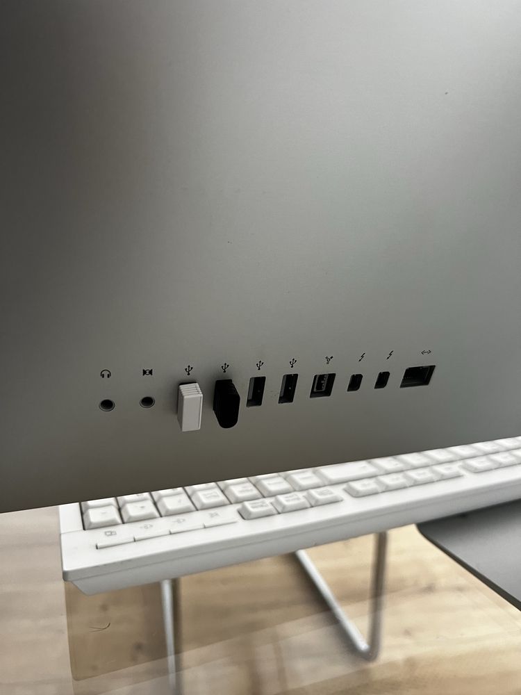 iMac 27 cali 2,7 GHz Intel Core i5 4GB