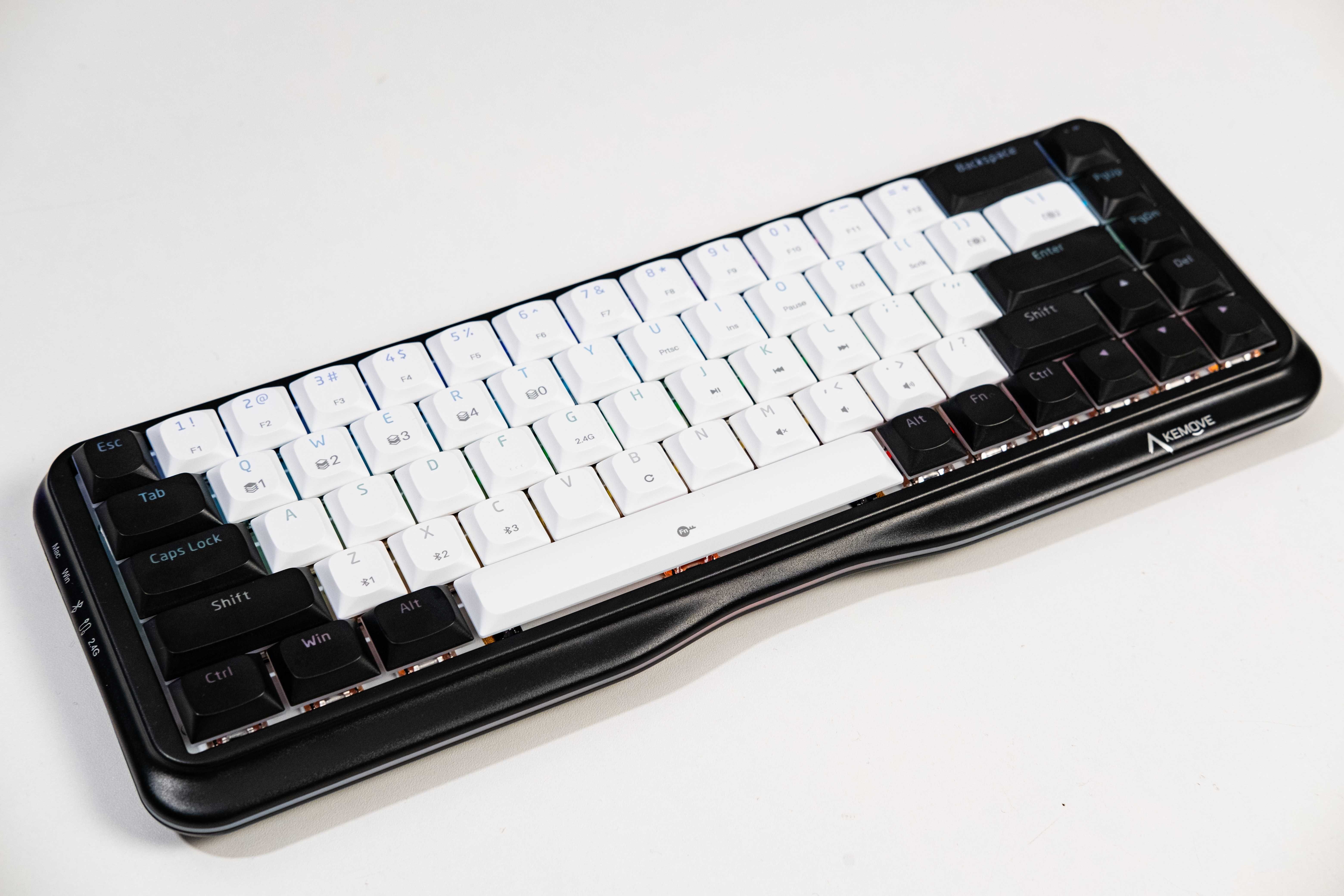 Kemove K68 Angel & Demon - Bezprzewodowa gaming mechaniczna klawiatura