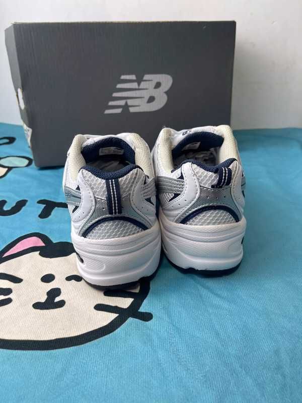 Biały^ufać^NewBalance530^UnisexTrampki Roz.36