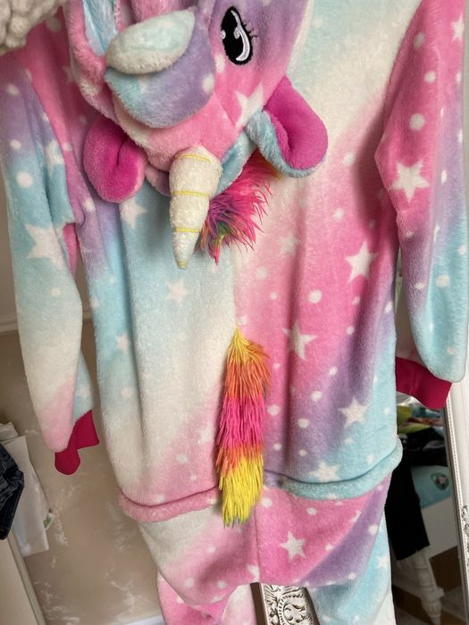 Кенгурумі єдиноріжка