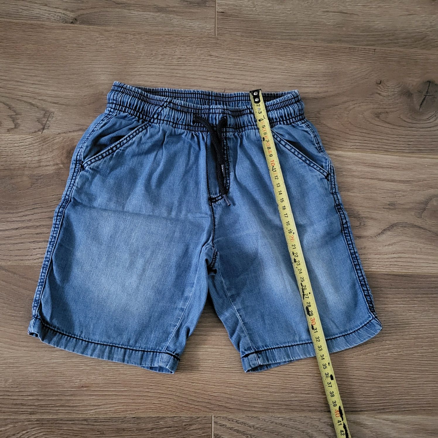 Spodenki krótkie chłopięce r.110/116 Lupilu, materiał cienki jeans