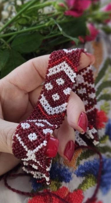 Силянка як у Лесі Українки або намисто із бісеру чи чокер