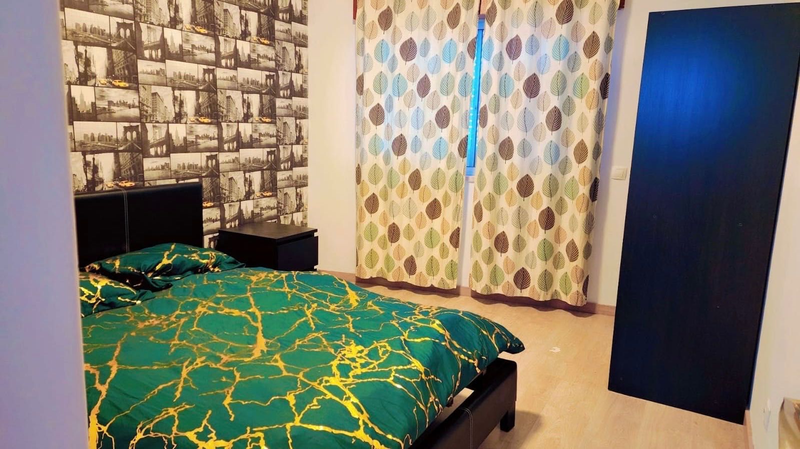 Aluga-se quartos de Casal com serventia em Azambuja