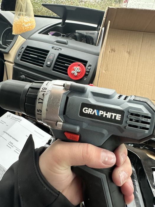 Wiertarko-wkrętarka GRAPHITE Energy+ 58G000-SET1 z akumulatorem