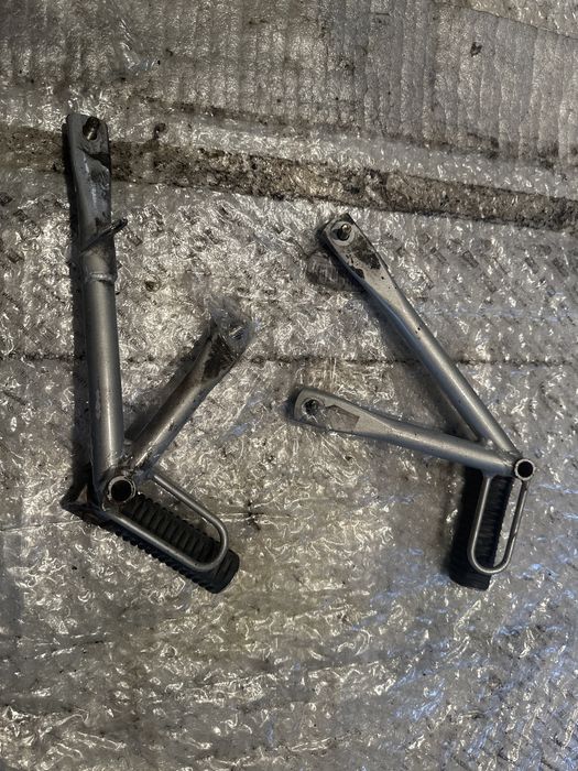 Kymco Stryker 125 99r Set Sety pasażera Mocowania Podnóżek M525