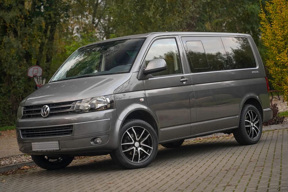 Volkswagen Multivan SPECIAL VW Multivan T5 2.oTDi CAAC 1turbo Special 7osób