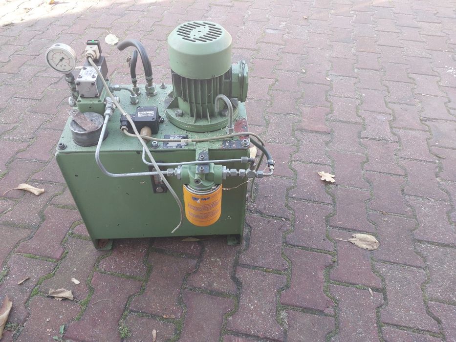 Agregat hydrauliczny Maagtechnic – z pompą, silnikiem i rozdzielaczem