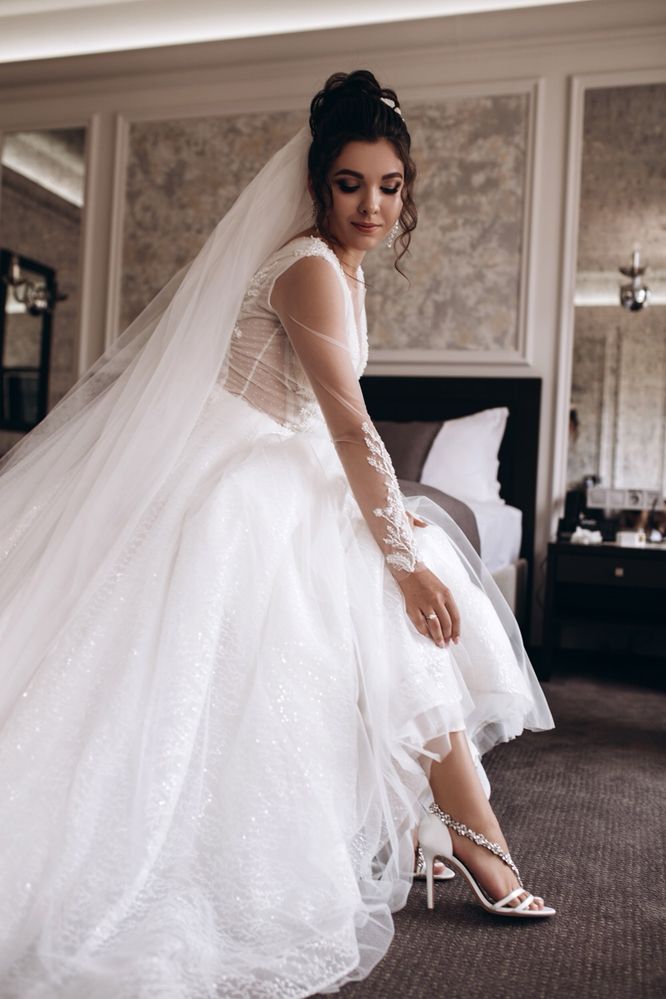 Продам не вінчану весільну сукню українського бренду Armonia