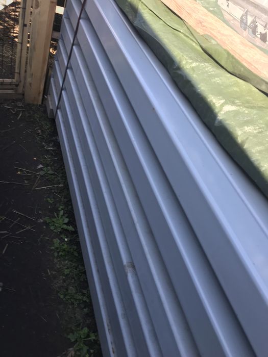 Słupki metalowe malowane proszkowo 240 cm