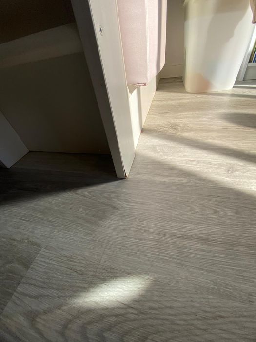 Cama alta com roupeiro  smastad