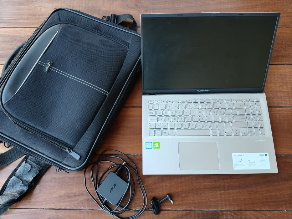 Portátil Asus VivoBook 15 (8a Geração) - Como Novo (Carregador Origina