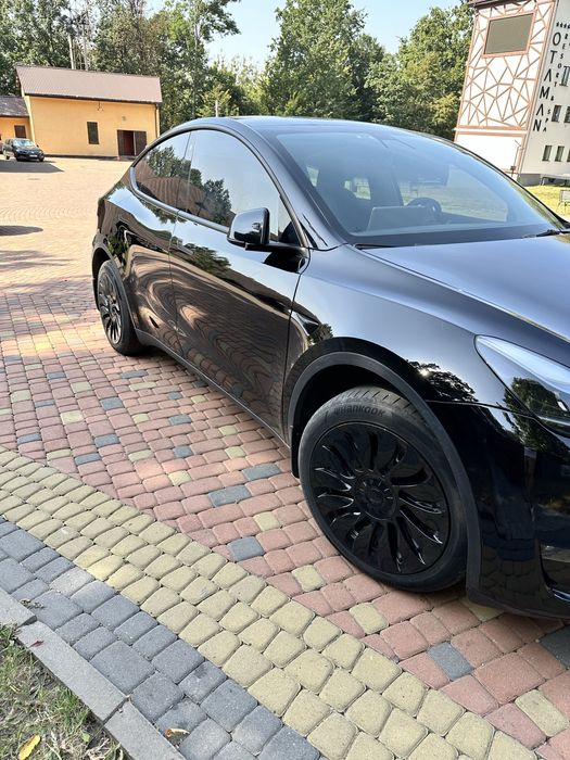 Tesla model Y long range  2022