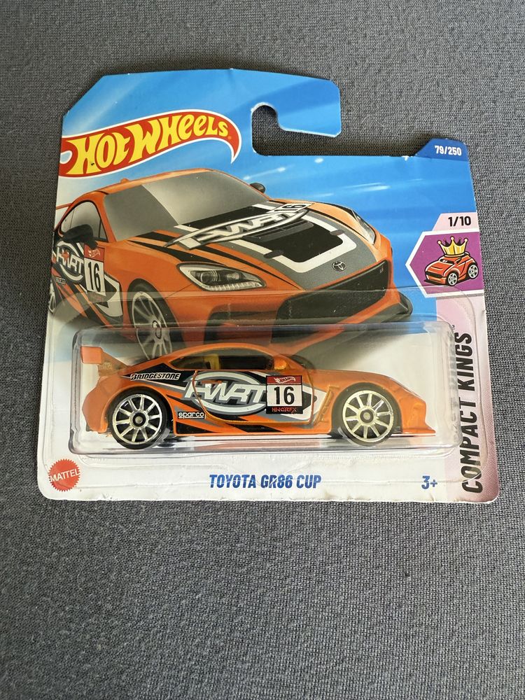 Carros hotwheels (Mercedes, Honda, Bugatti, etc)