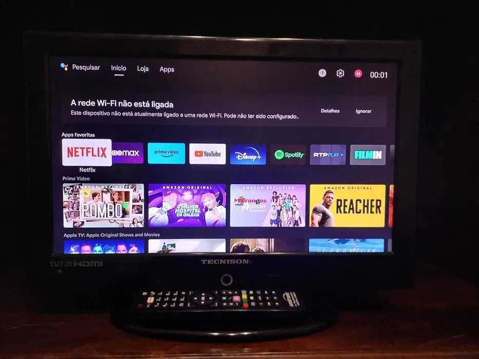 Televisão HD / Monitor em excelente estado com comando