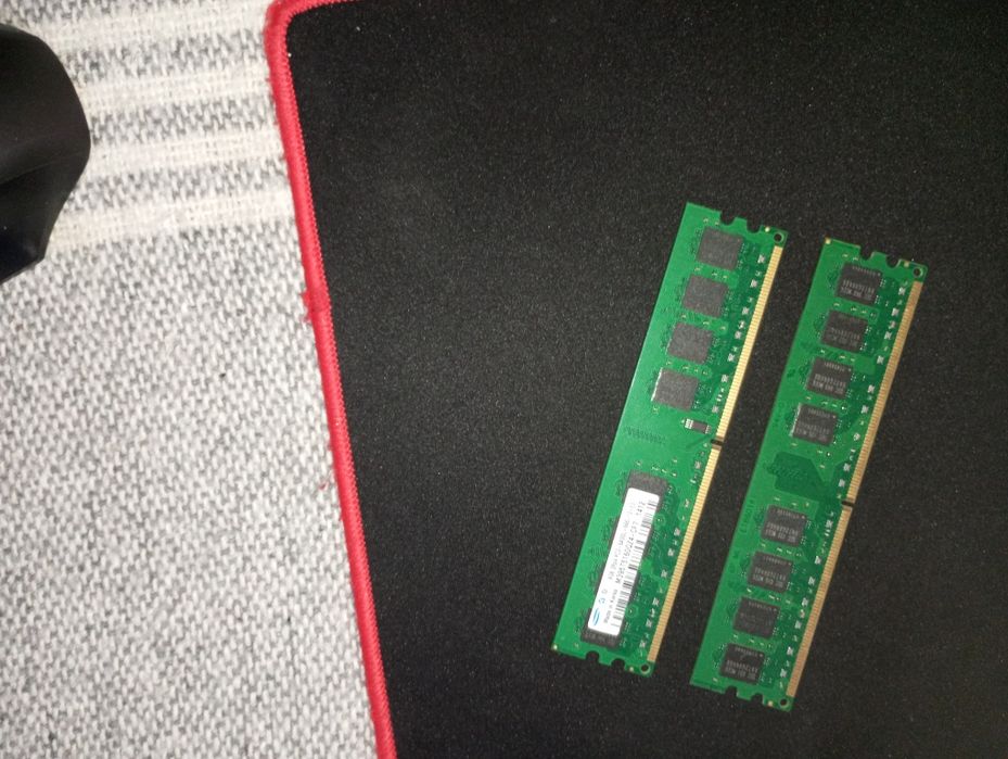 планка памяти на 4гб одна
