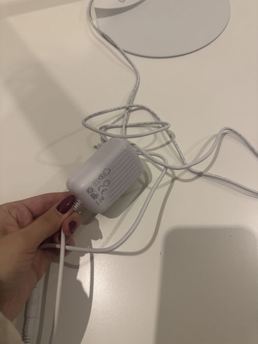 Candeeiro branco para secretária