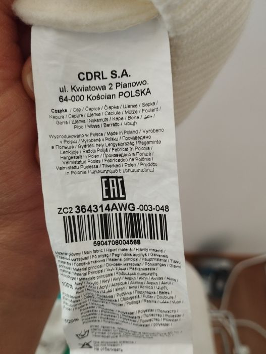 Śliczna czapka zimowa dla dziewczynki