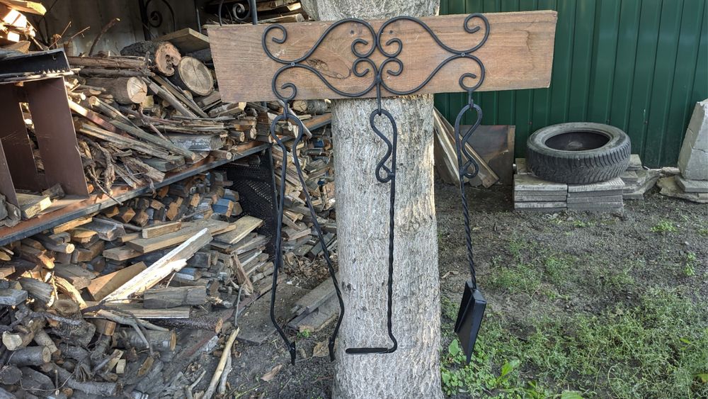 Совок и кочерга (комплект), щипцы, щетка